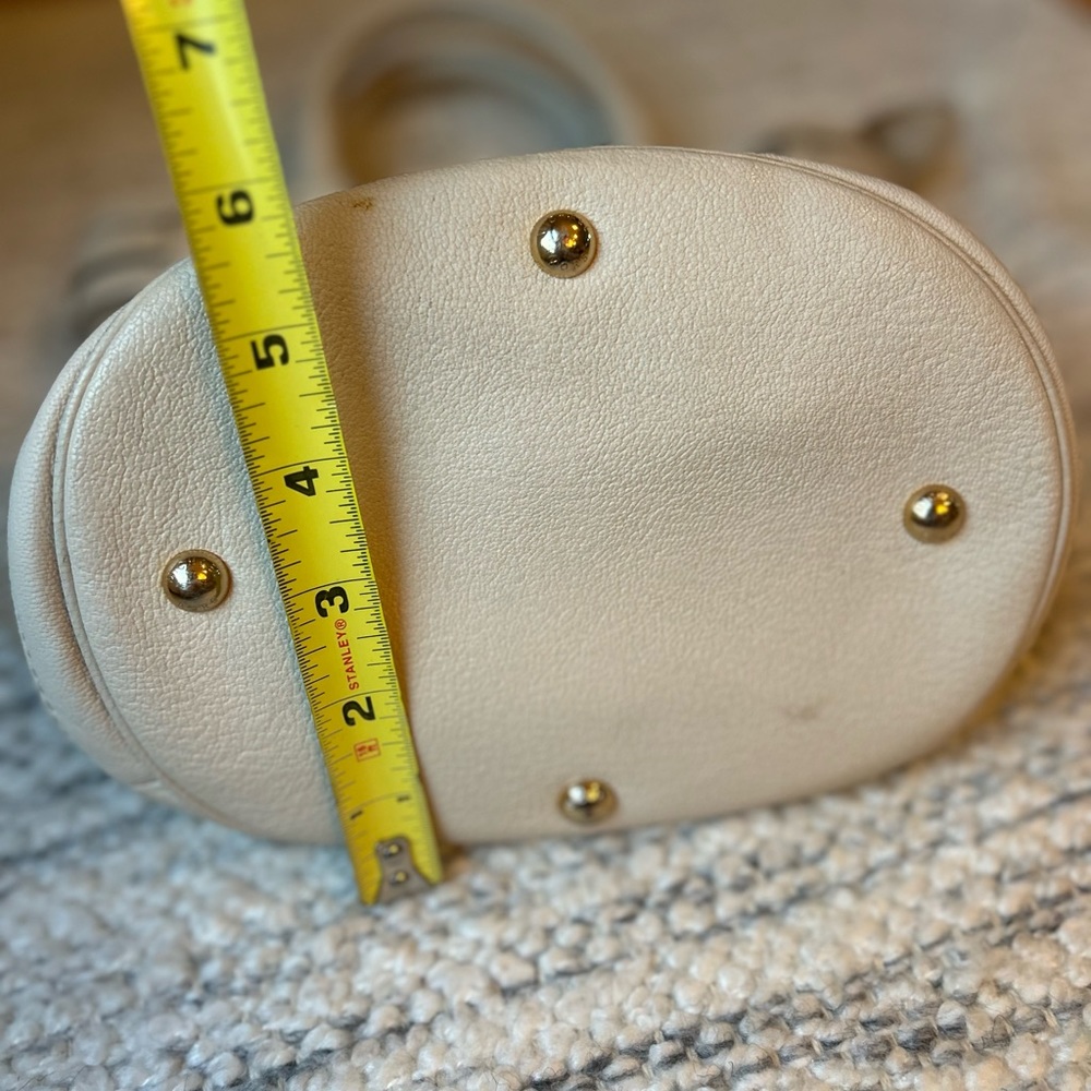 Michael Kors Retired Kingsbury Leather Small Bucket Bag with Handles - Picture 16 of 17